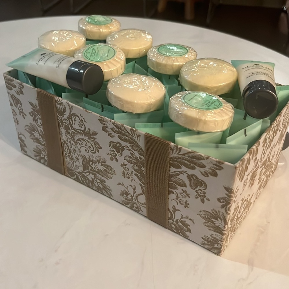 Spa guest bathroom toiletries lotions 🧴 60 variety pc w/ box - Picture 4 of 16